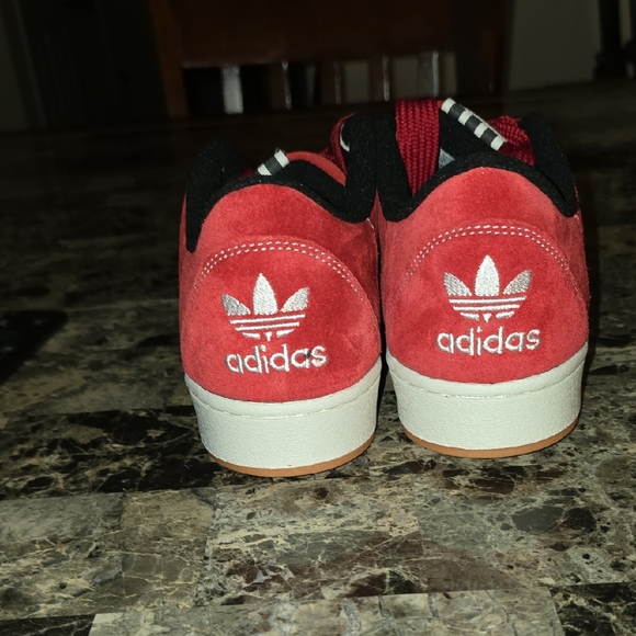 Adidas Red and Black Adidas - Picture 4 of 6